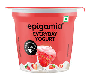 Epigamia Strawberry Flavoured Yogurt