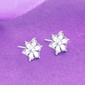 GIVA Silver Flowery Snowflake Studs