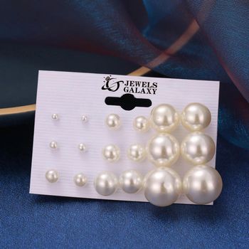 Jewels Galaxy Off White Gold Plated Pearl Studs Earrings (1 Pack 18 Pieces)