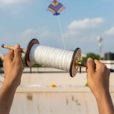 Kite thread with Plastic Spool | 2000 Mtrs | Firki | White | Mangal Bhawan