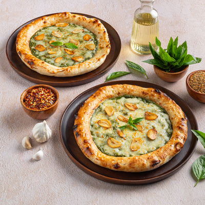 Garlic Pesto Pizza 1 pc Combo