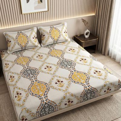 Fitted King Abstract 220 TC Microfiber Bedsheet, 2 Pillow Covers | White