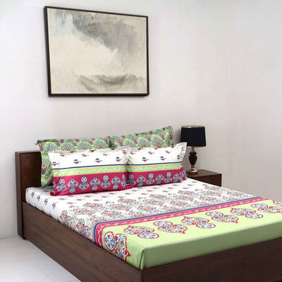 Celebrating India 300 TC Cotton Satin Pink Super King Size Bedsheet 4 Pillow Covers