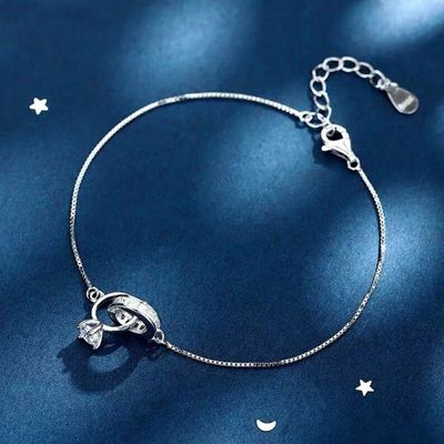 Women Interlocking Rings Bracelet Silver Regular
