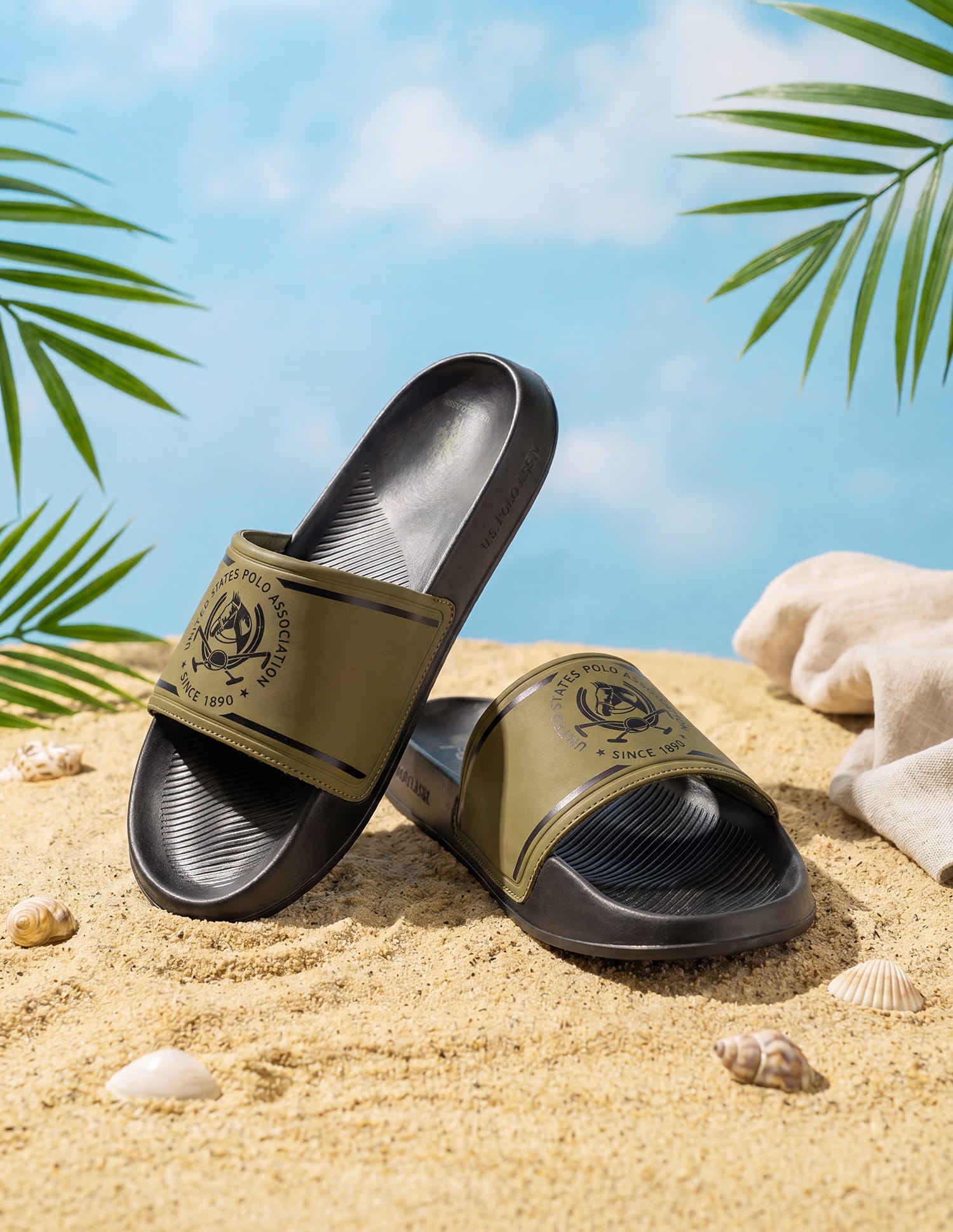 Slippers - Buy Slippers Online at Best Price Near You | Zepto