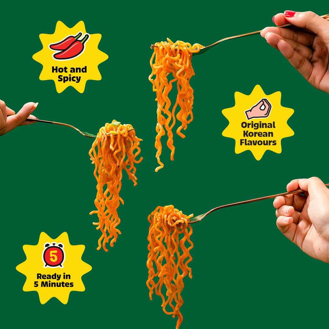 Masterchow K-Chow Korean Veg Instant Noodles(92gms) & Amul Cheese Slices(200gms) Combo