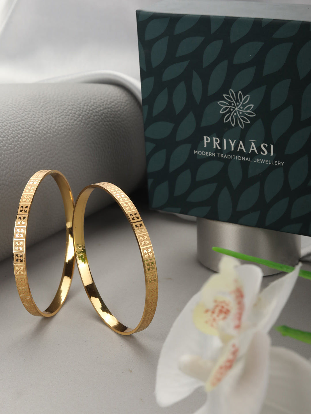 Priyaasi Set Of 2 Gold Plated Plain Elegant Bangles Set