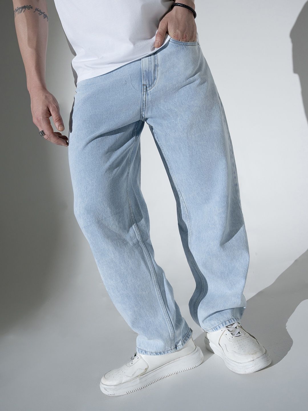 Hubberholme Men's Relaxed Fit Clean Look Stretchable Jeans | Light Blue - 32