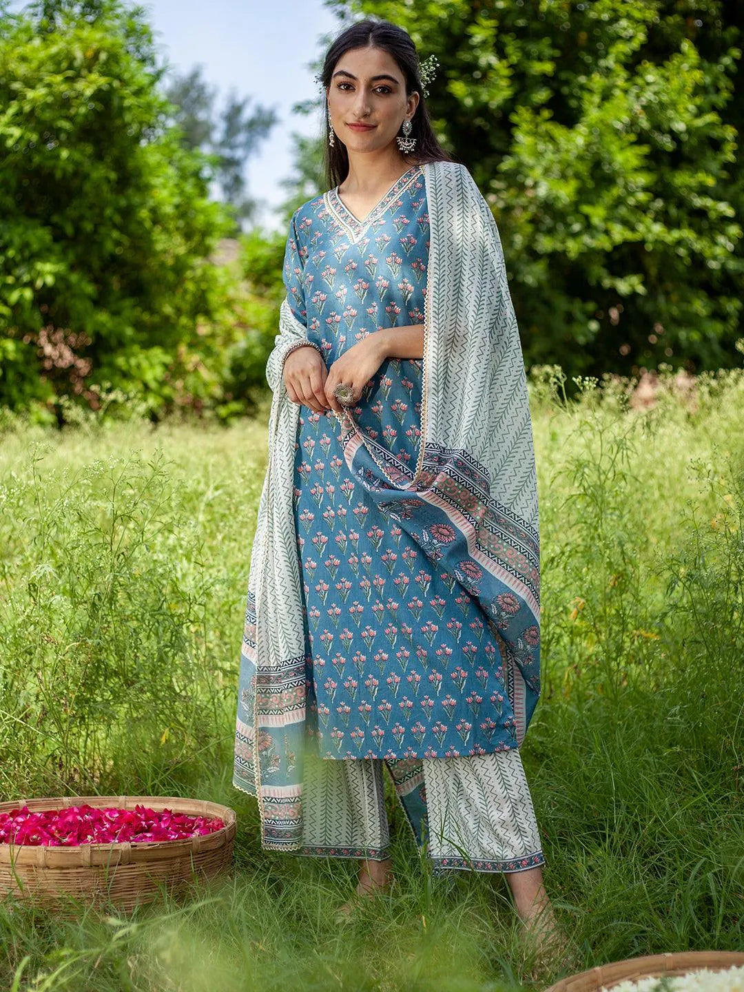 Libas Women Straight Kurta And Palazzo With Dupatta - 20128Om