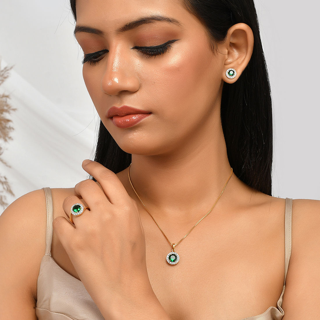 Voylla Sparkling Essentials Green Round Cut Zircon Box Set