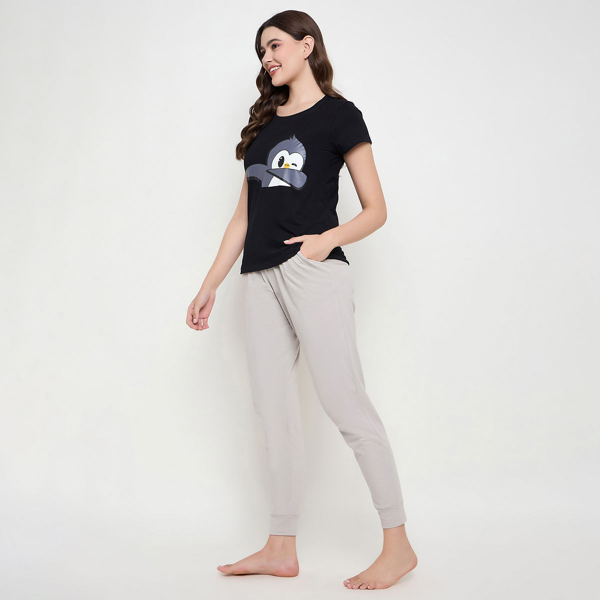 Clovia Dab Penguin Print Top & Solid Jogger Set - 100% Cotton(Black - S)