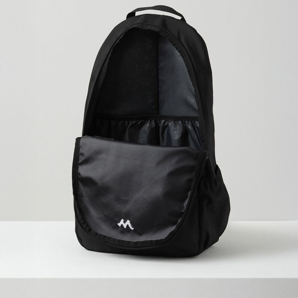 Wildcraft Unisex Solid Polyester 25 L Backpack | Black