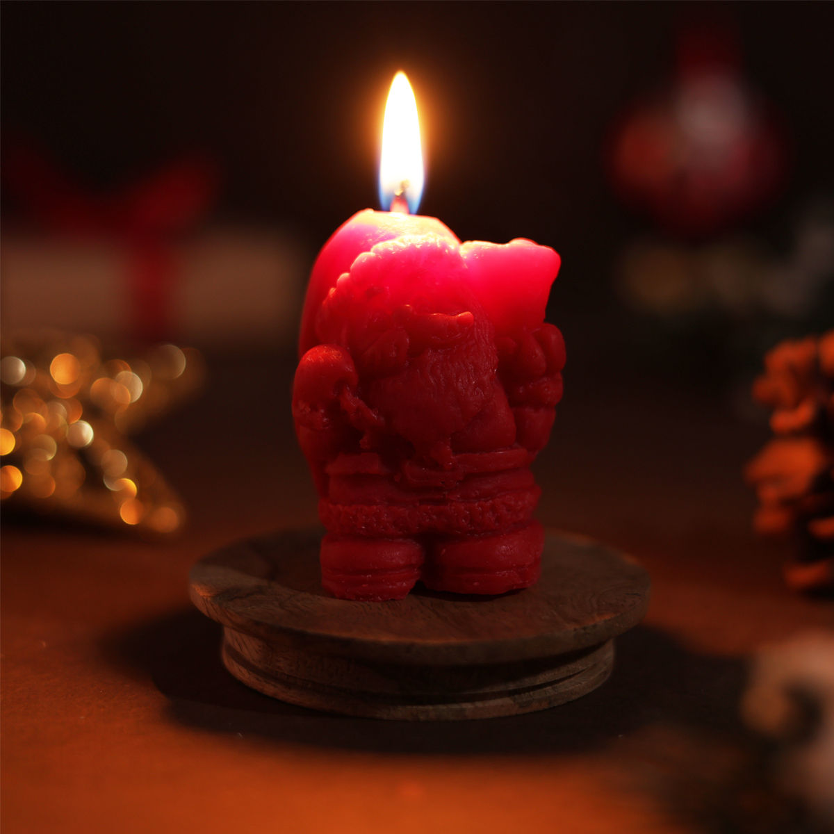Oye Happy Santa Shaped Candle