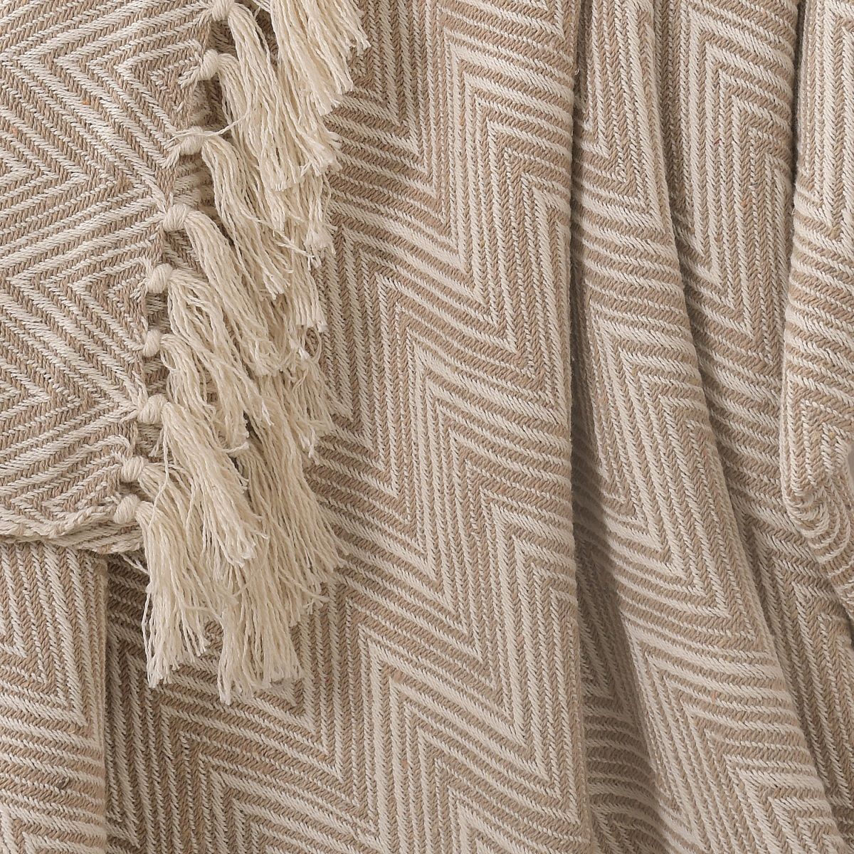 Sashaa World Zig-Zag Pattern Beige Ivory Woven Throw