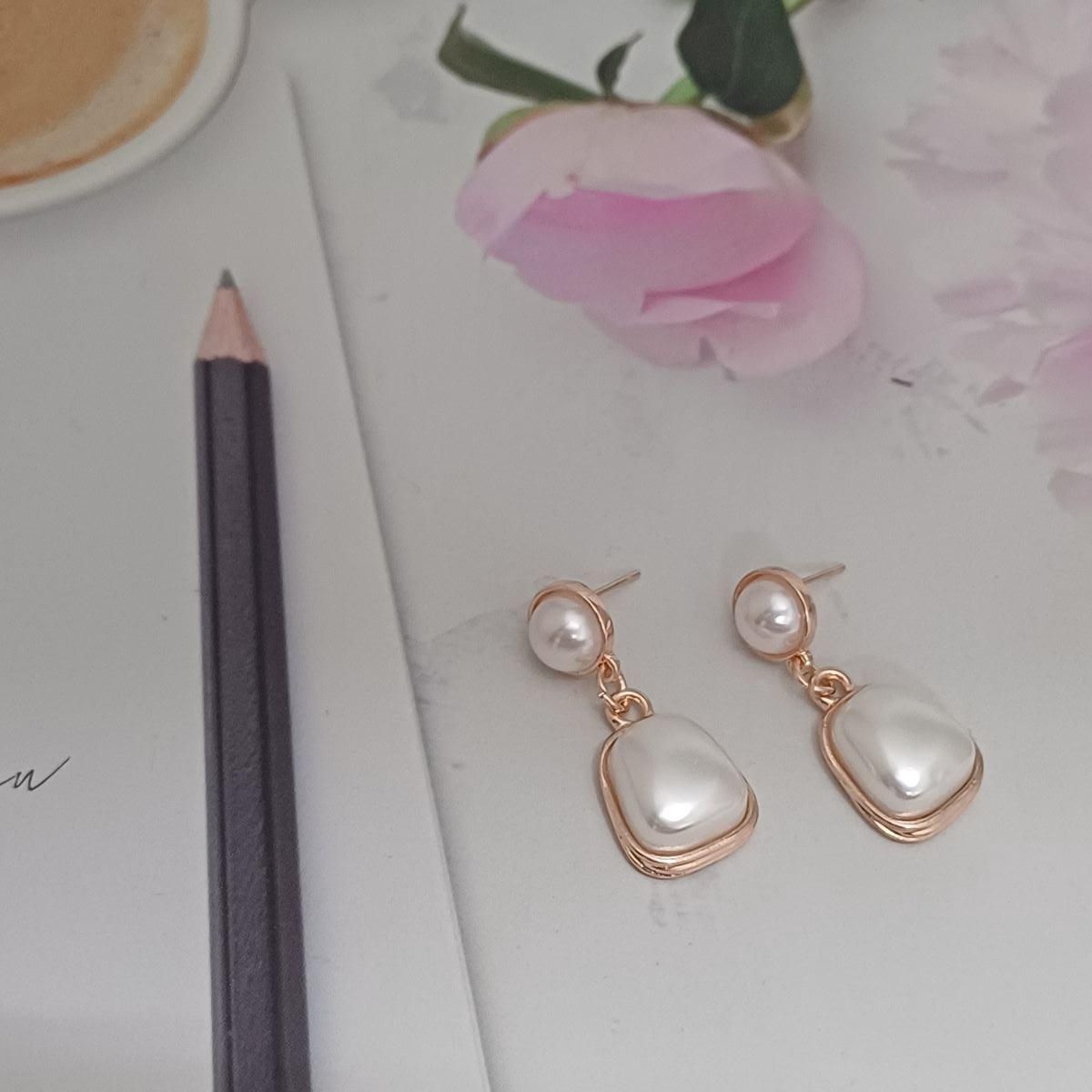Pearl Drop Rectangle Rosegold