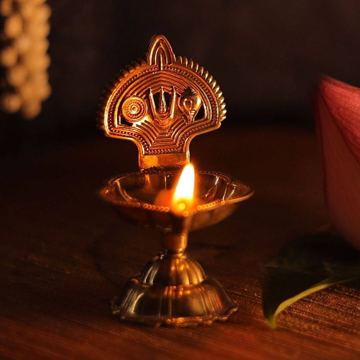 Aksharveda Shankh Chakra Tilak Brass Diya