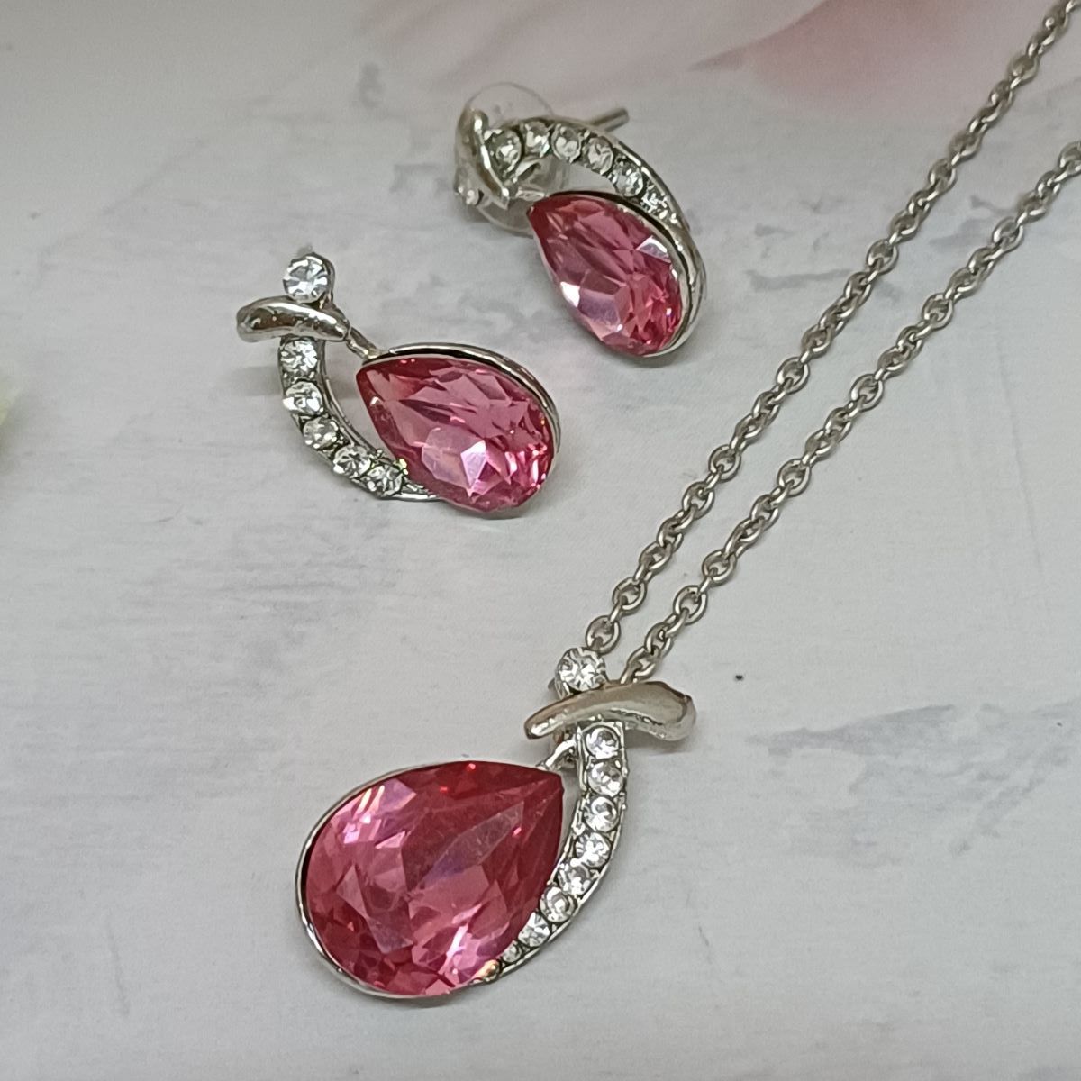 Pink Diamond set (Pendant Chain+Earring)