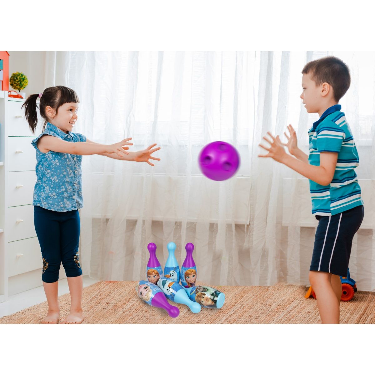 Itoys Bowling Set Box Frozen- (Colour May Vary)