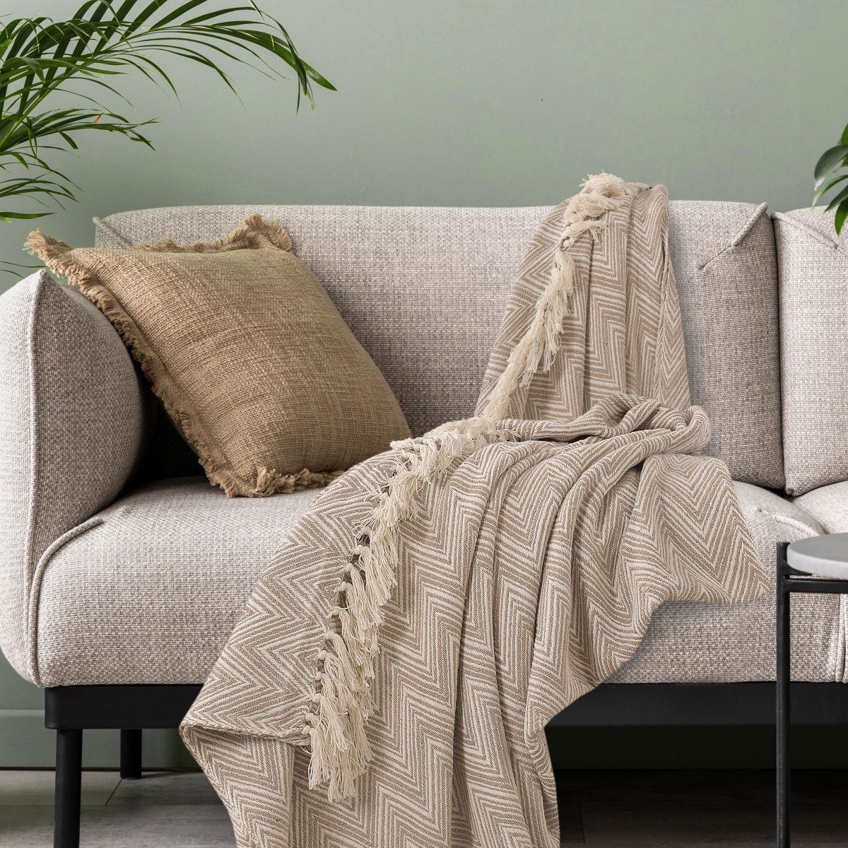 Sashaa World Zig-Zag Pattern Beige Ivory Woven Throw