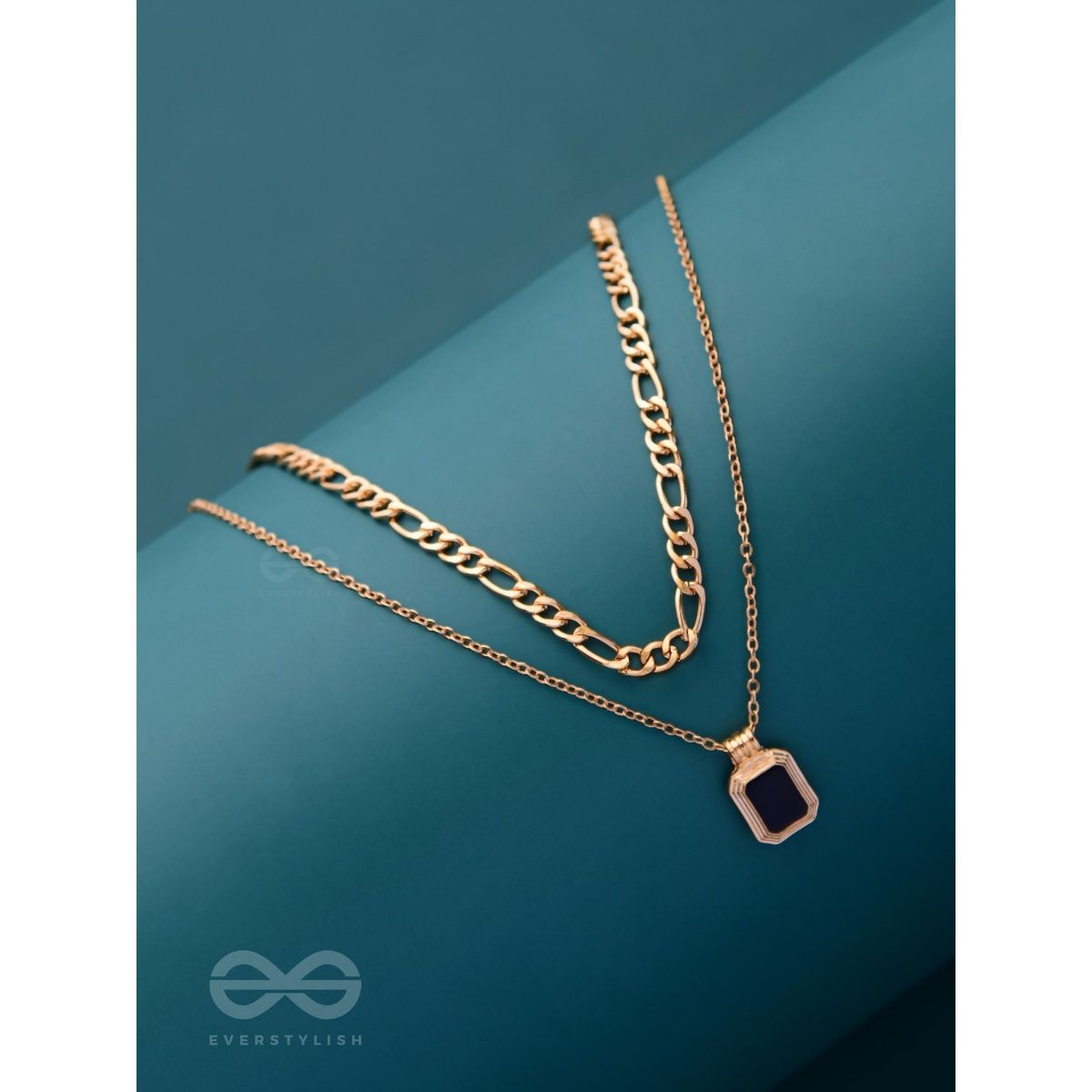 Everstylish Out of the Dark - Black Multilayered Neckpiece