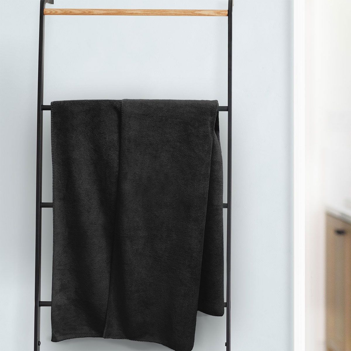 Sassoon Microfiber Large Bath Towel | Black | 70 x 145 cm