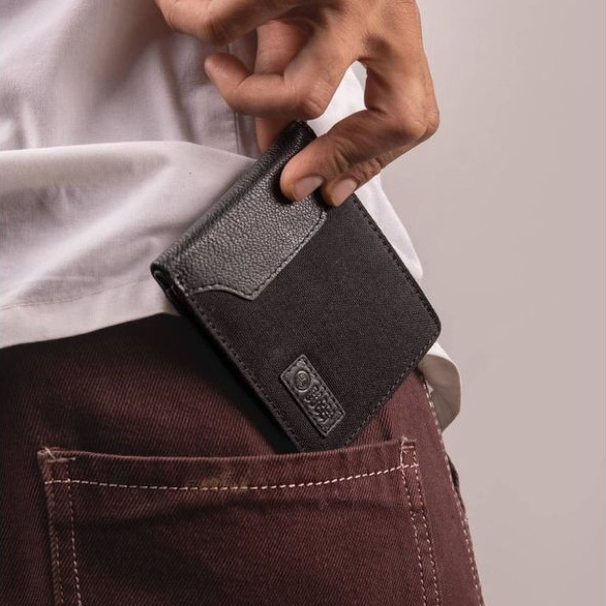 Bacca Bucci Unisex Solid Canvas Bi-Fold Wallet | Black - Free Size