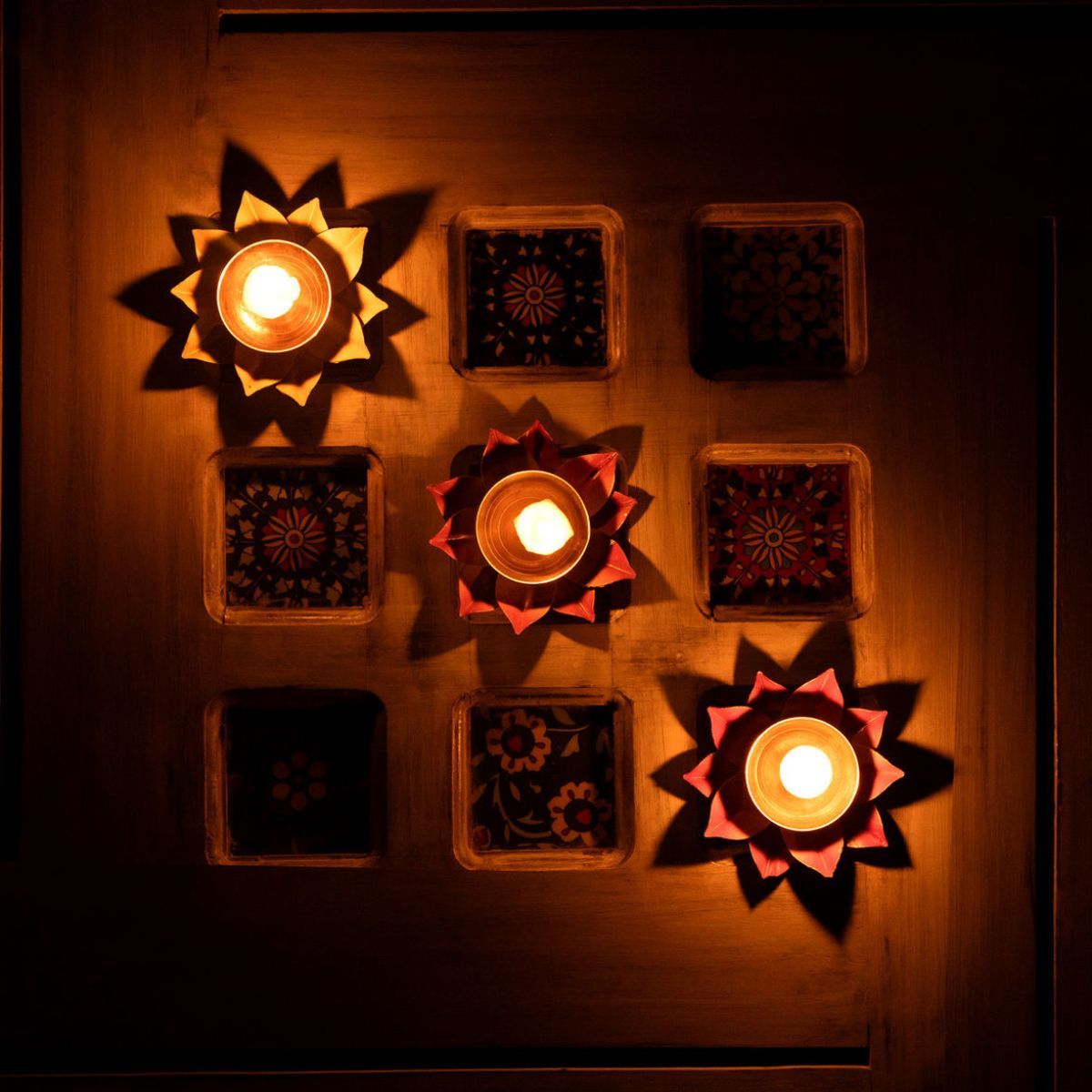 Aksharveda Metallic Flower Diyas