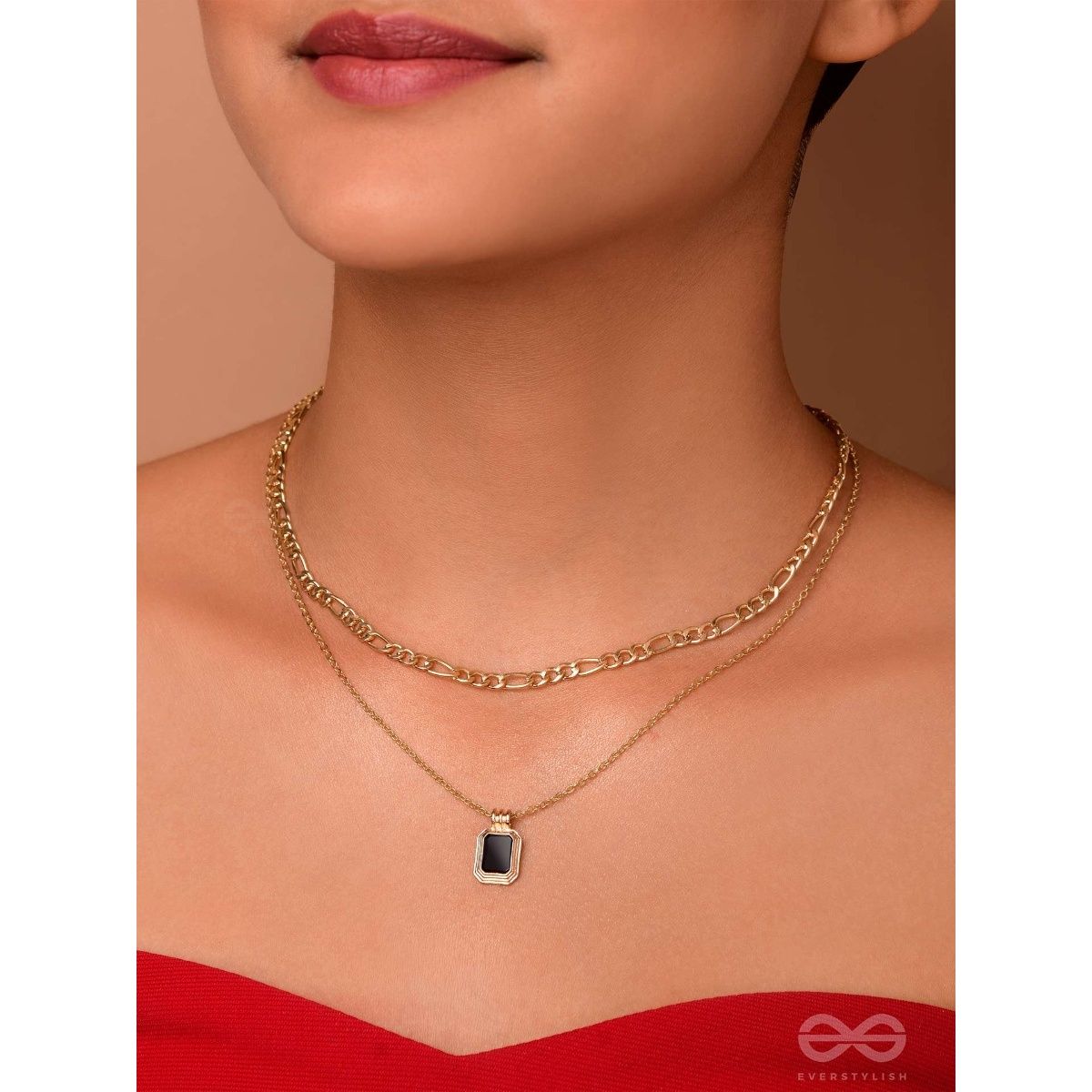 Everstylish Out of the Dark - Black Multilayered Neckpiece