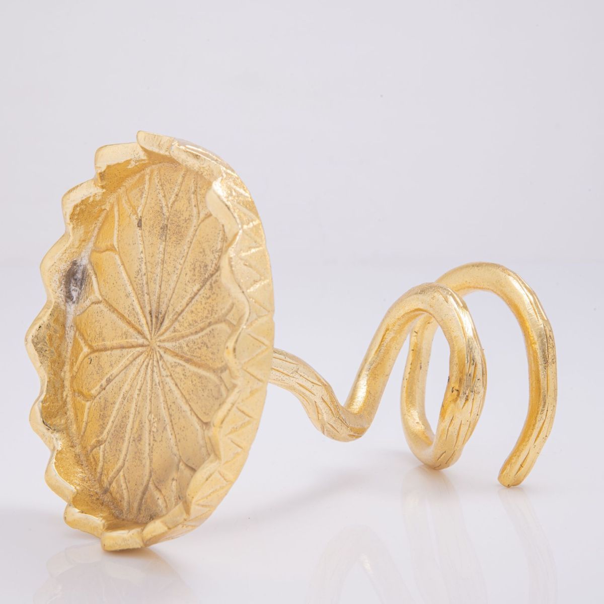 Gibox Dry Fruit Serving Stand Lotus Theme