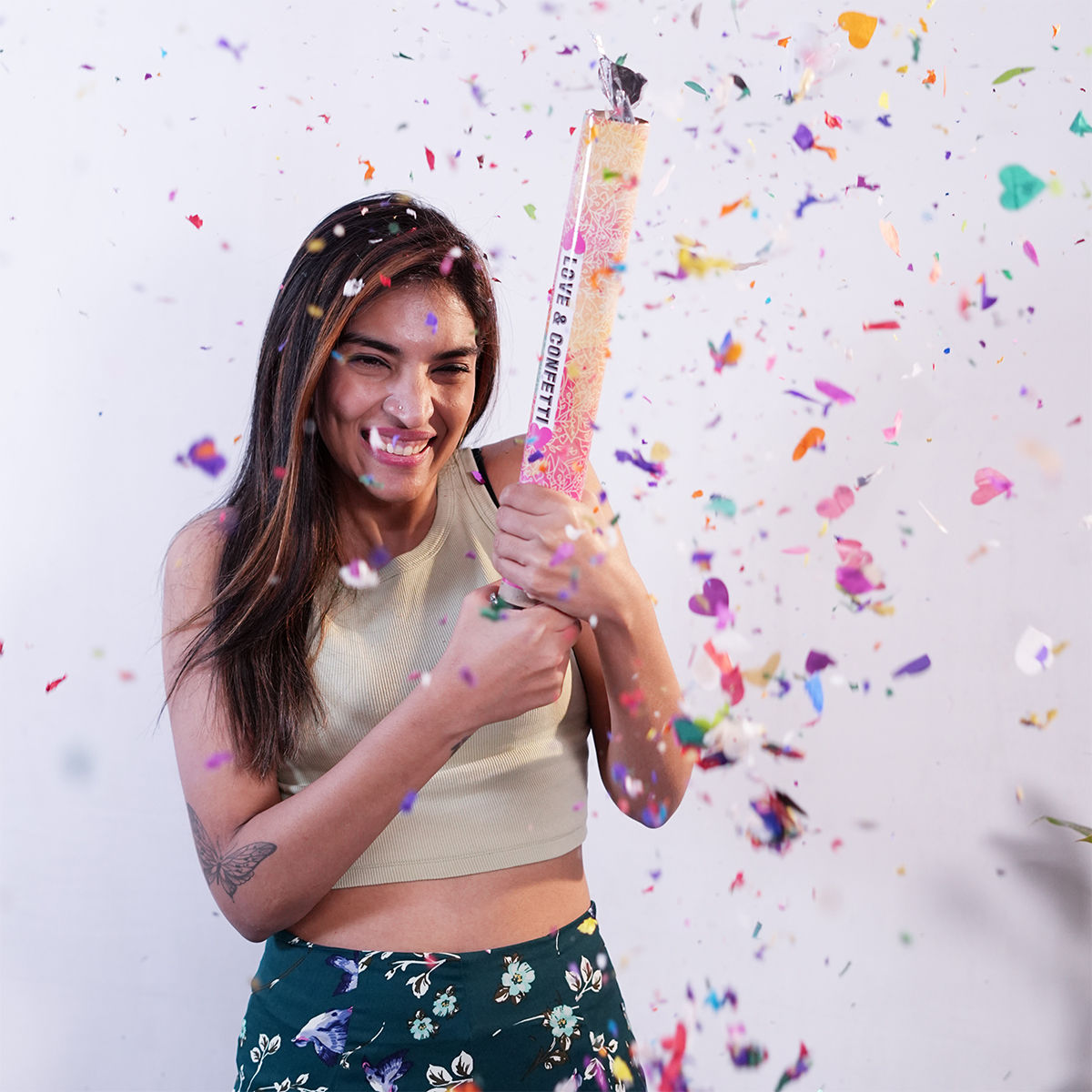 Oye Happy Heart Confetti Popper