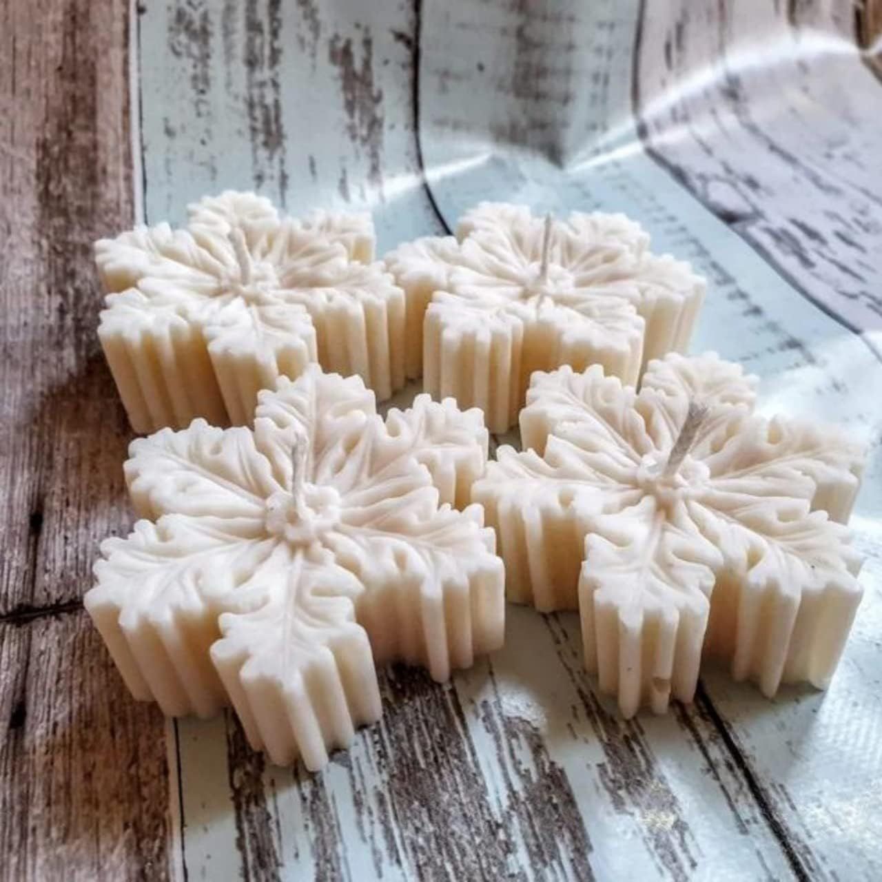 Hola Candles Snowflake Candle Assorted Colours - Jasmin| Rakhi Gift for Brother & Sister