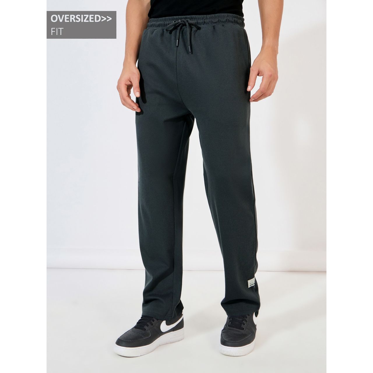 Styli Men's Oversized Joggers | Badge Detail, Interlock Fabric & Contrast Drawcord | Charcoal - XL