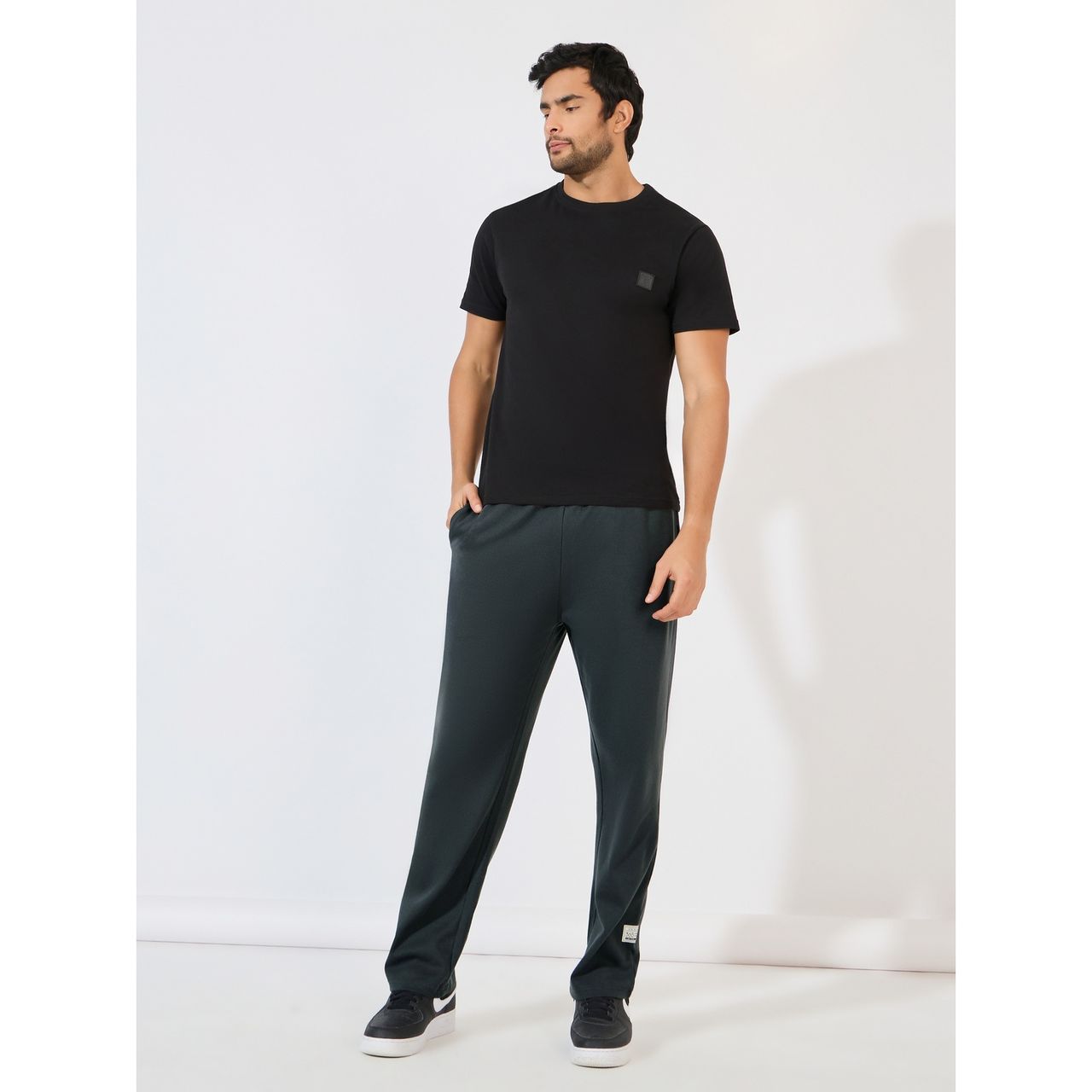 Styli Men's Oversized Joggers | Badge Detail, Interlock Fabric & Contrast Drawcord | Charcoal - XL