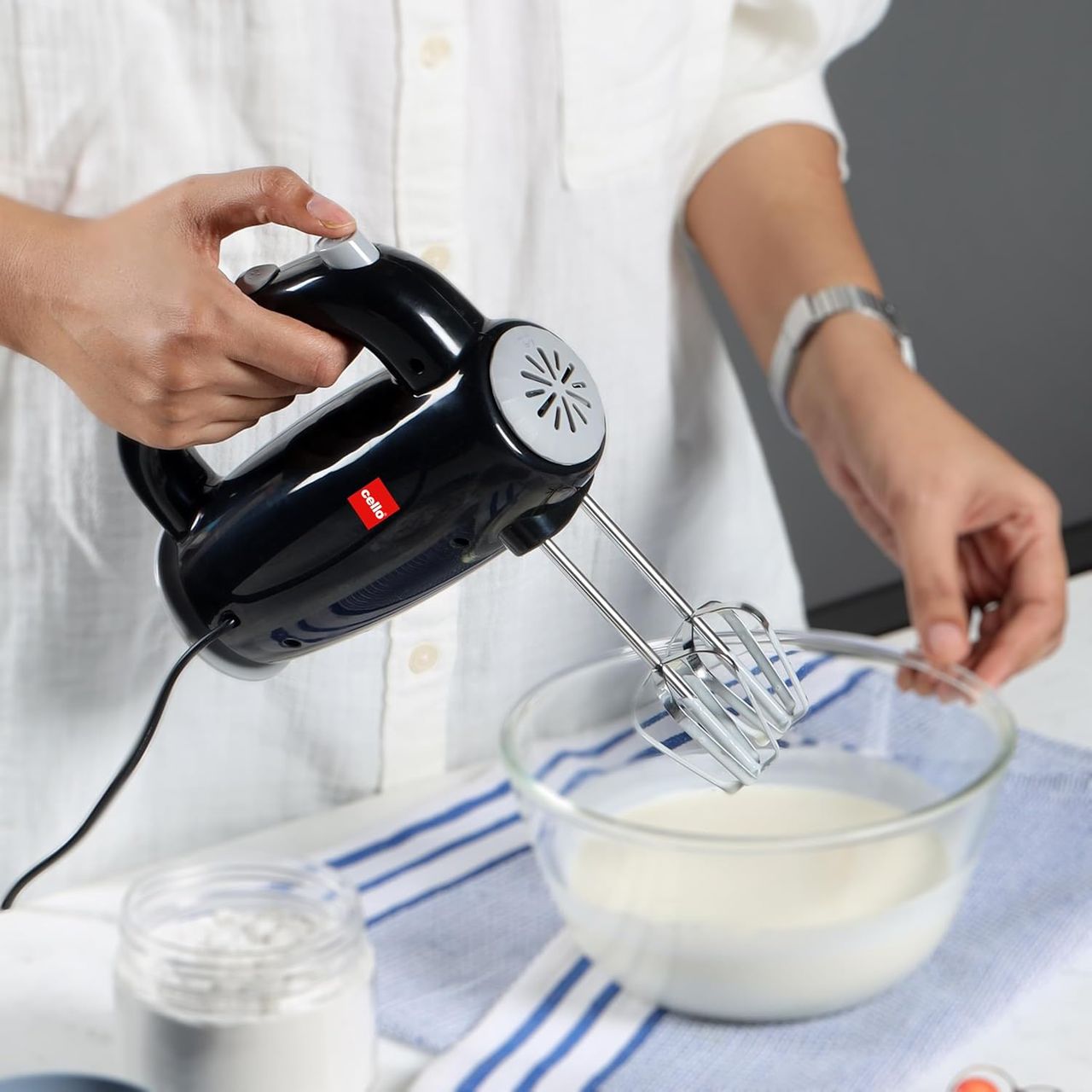 Cello Besto Hand Beater | 5 Variable Speed Controls | (300W Powerful Motor With Body) | Black