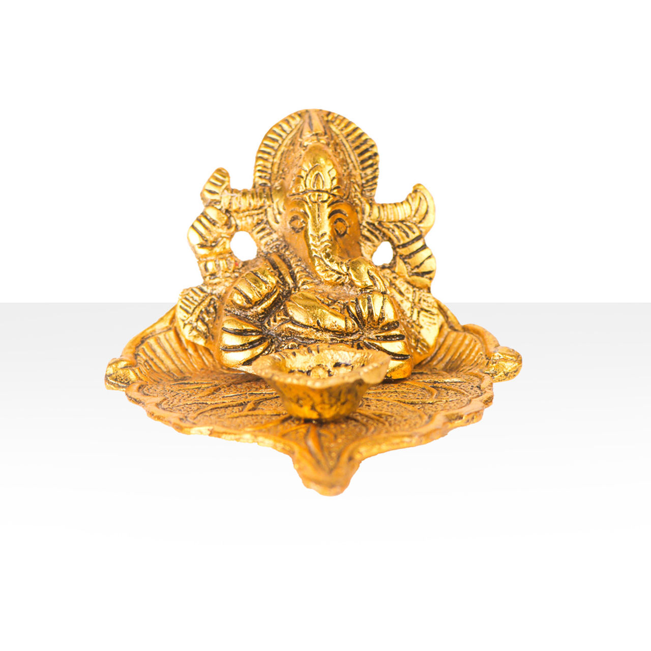 Devnidhii Diya Ganesh on Gold Peepal Leaf