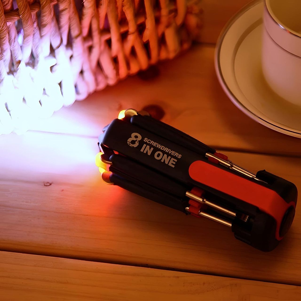 Se7en 8 in 1 Multifunctional Screwdriver Tool Kit Set With Led Light Torch