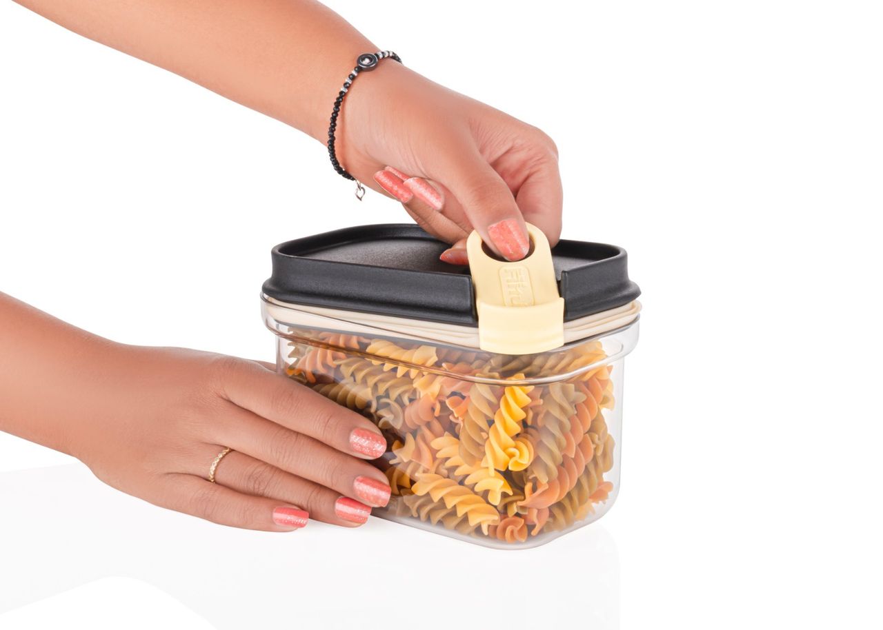 Ritu Push 'N' Lock Airtight Storage Container (650Ml)