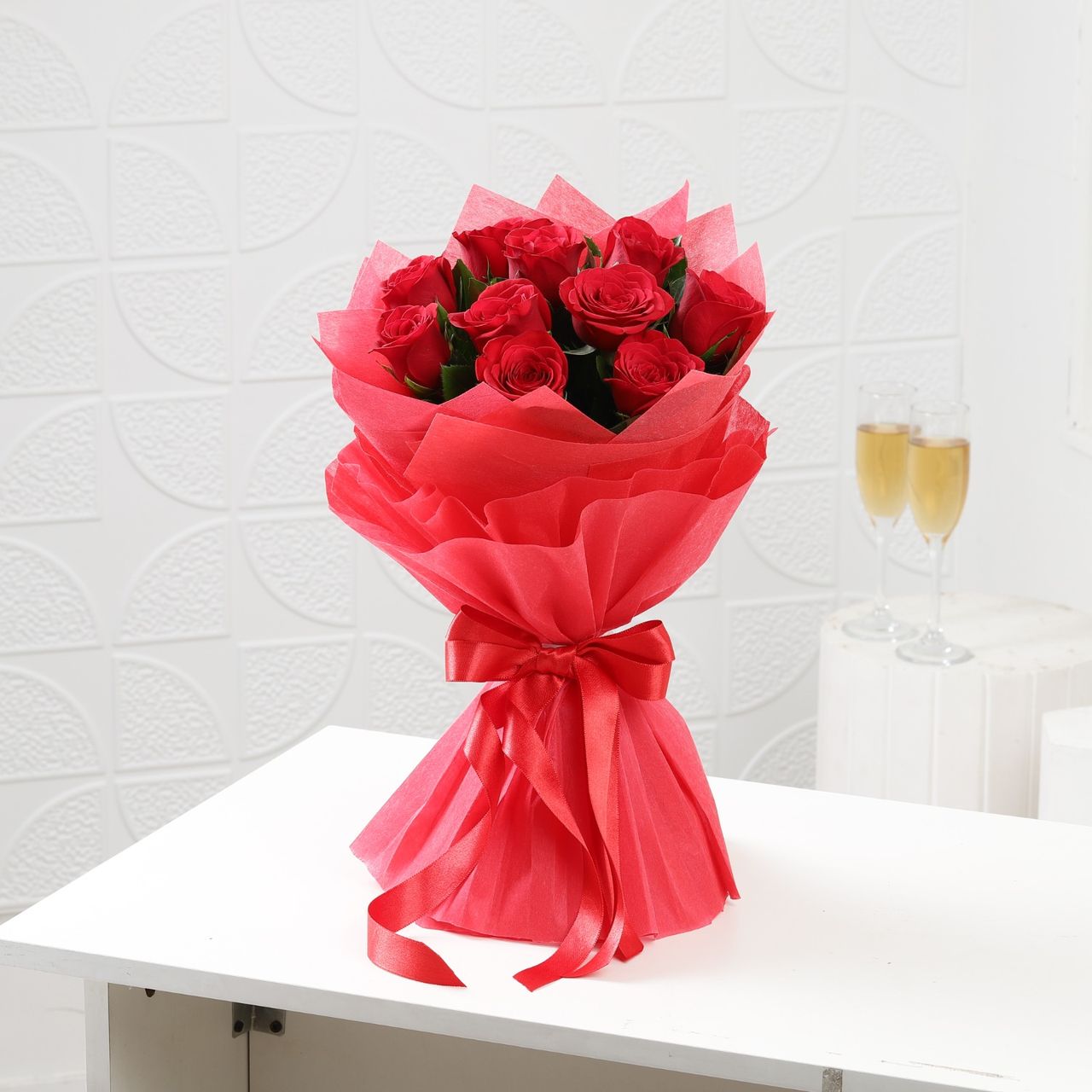 Igp 8 Red Roses Bouquet