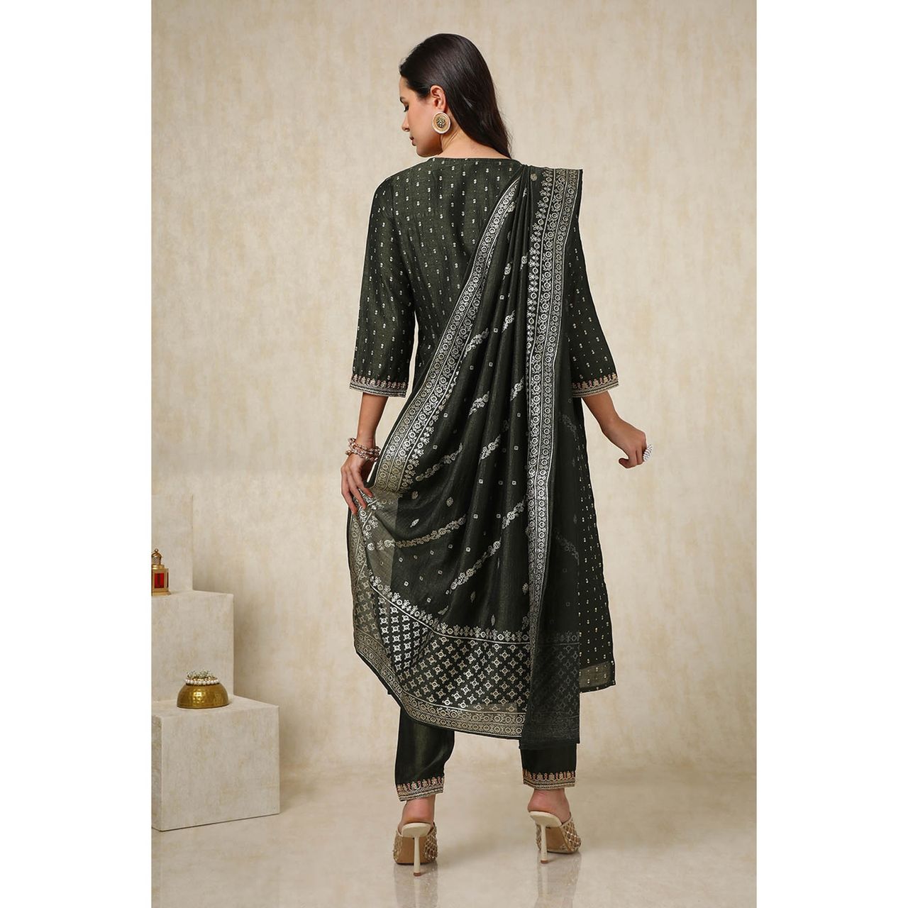 Soch Women's Olive Foil Print Suit Set With Thread Work XL