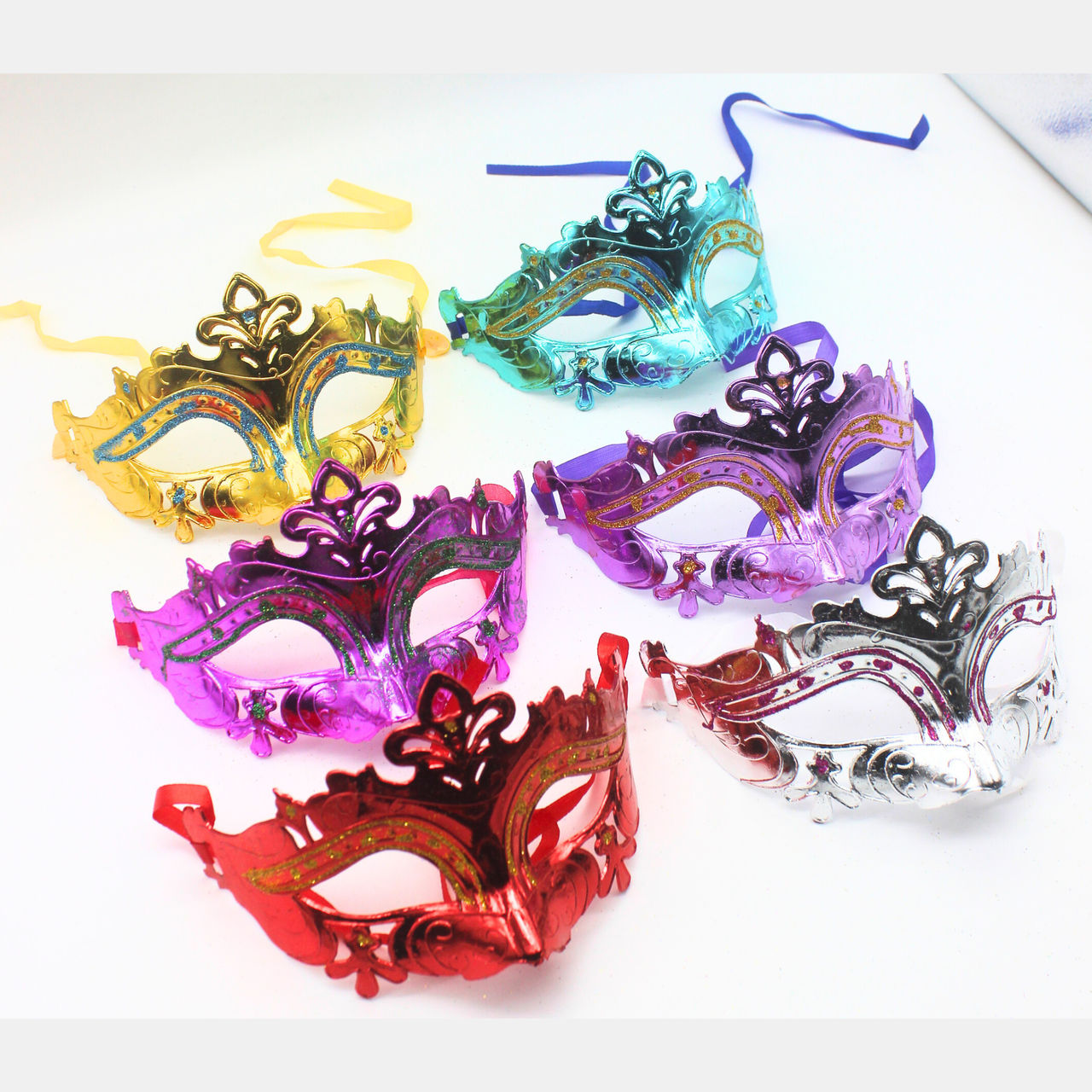 Glitter Eye Mask For Party (Colour May Vary)