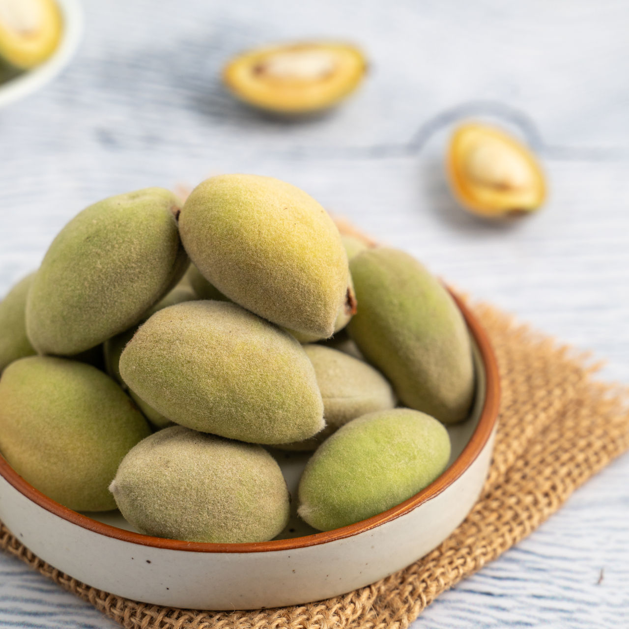 Almond Green 