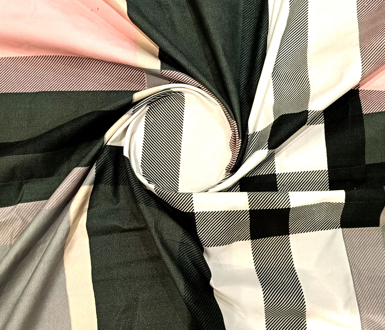 Elegant Weavers Printed Double Bedsheet with 2 Pillow Cover- Emrald | 220cm x 240cm