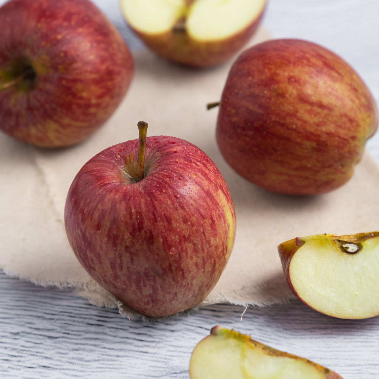 Apple Shimla 4 pc Combo