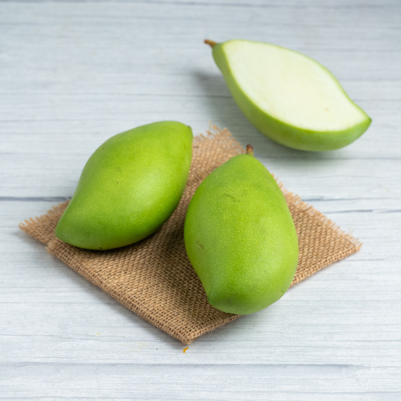 Mango Raw Totapuri (Kaccha Kairi)