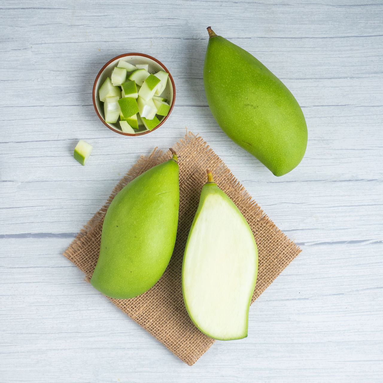 Mango Raw Totapuri (Kaccha Kairi)