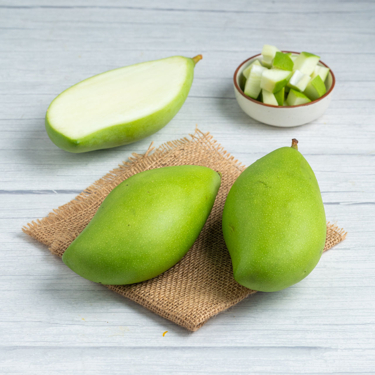 Mango Raw Totapuri (Kaccha Kairi)