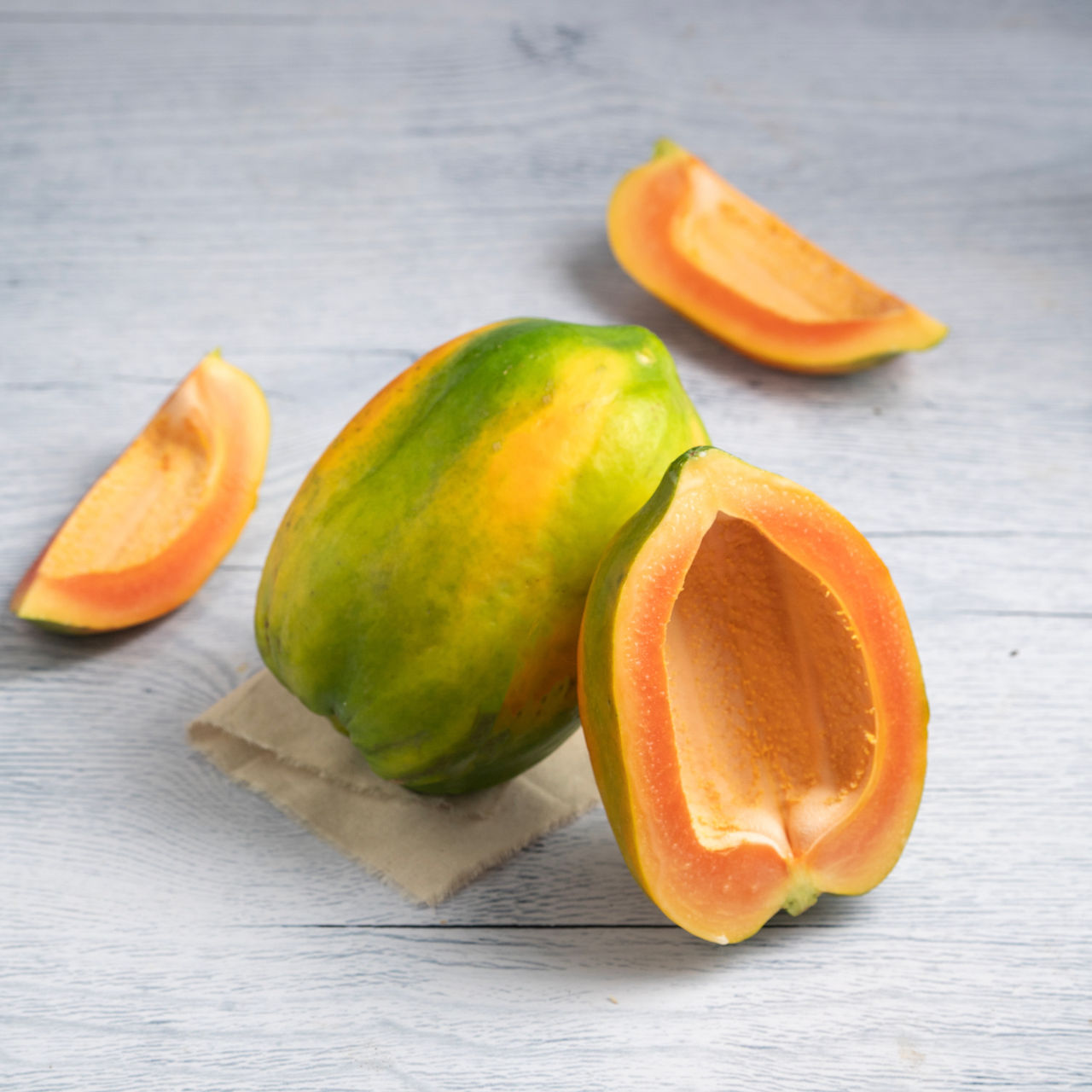 Papaya (Papita)/Poppadi Pandu/Boppas pandu