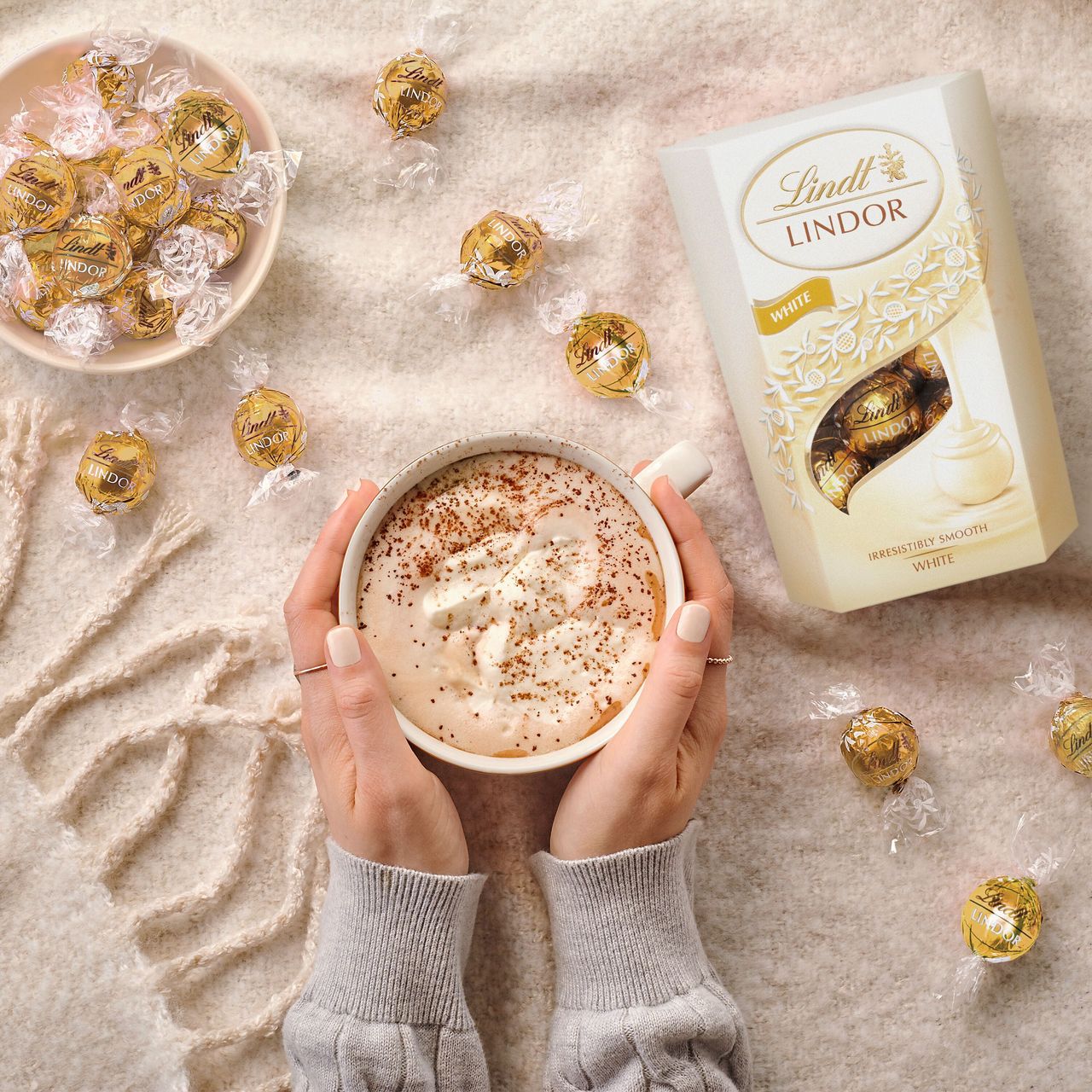 Lindt Smooth Melting Chocolate Cornet White
