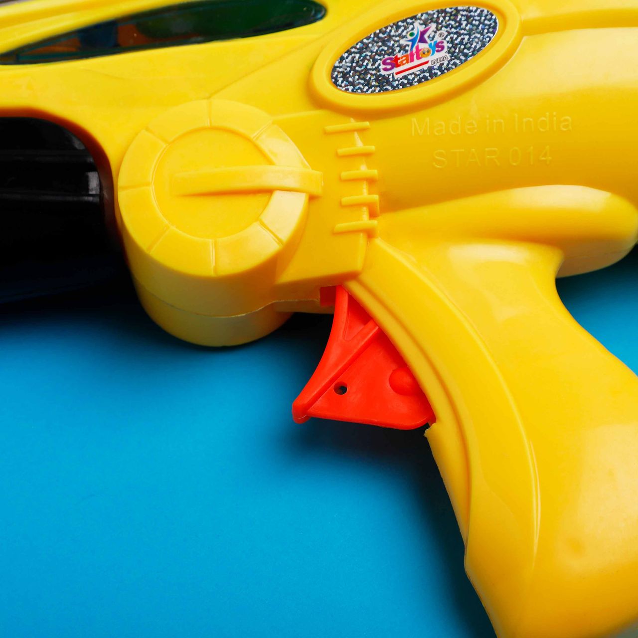Star Toys Gizmo Water Pressure Guns (014)
