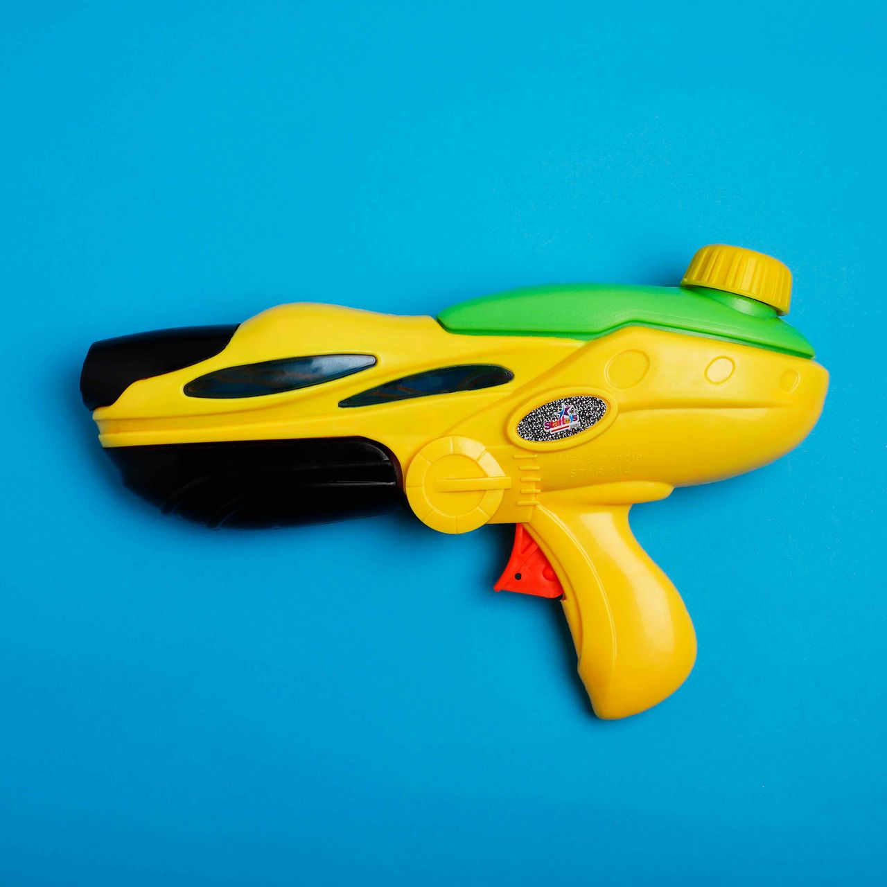 Star Toys Gizmo Water Pressure Guns (014)